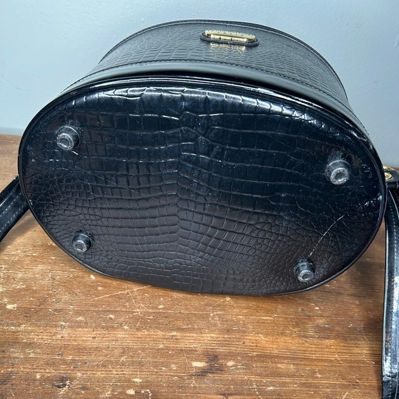 Pierre Balmain Black Croc-Embossed Cosmetic Bag - Picture 10 of 11